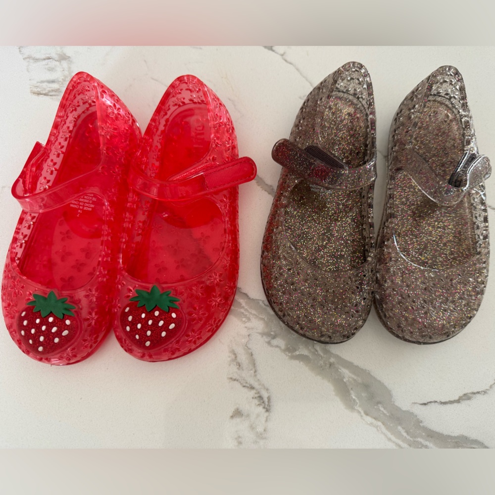 Adorable jellies sandals. Like new!